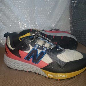 New Balance Women's Fresh Foam Crag Trail V2 Sneakers